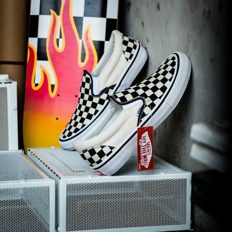 vans twisted checkerboard