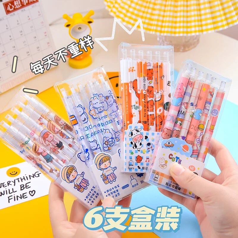 

READY STOCK BISA COD CUTE 6 PEN GEL RETRACTABLE PULPEN MEKANIK TINTA HITAM LUCU KARAKTER KARTUN HEWAN FANCY ANAK PEREMPUAN KAWAII DEKORASI AESTHETIC GAYA REMAJA SEKOLAH KOREA MURAH VIRAL UNIK IMUT IMPOR BERKUALITAS ELEGAN SIMPLE ANIME CETEK WARNA PINK SET