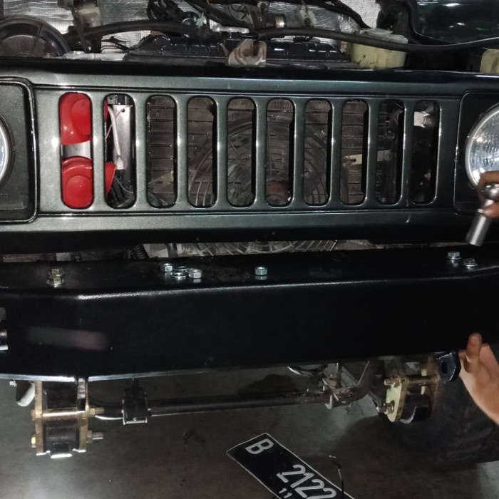 bemper depan mobil suzuki katana jimny