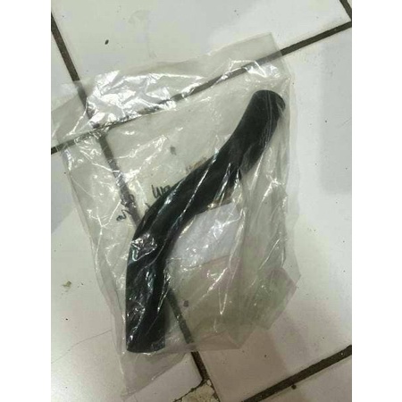 selang radiator atas ferio