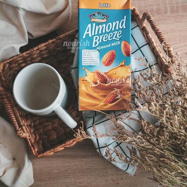 

✹G887♥ Blue Diamond, Almond Breeze Almond Milk Latte 946ml ✳