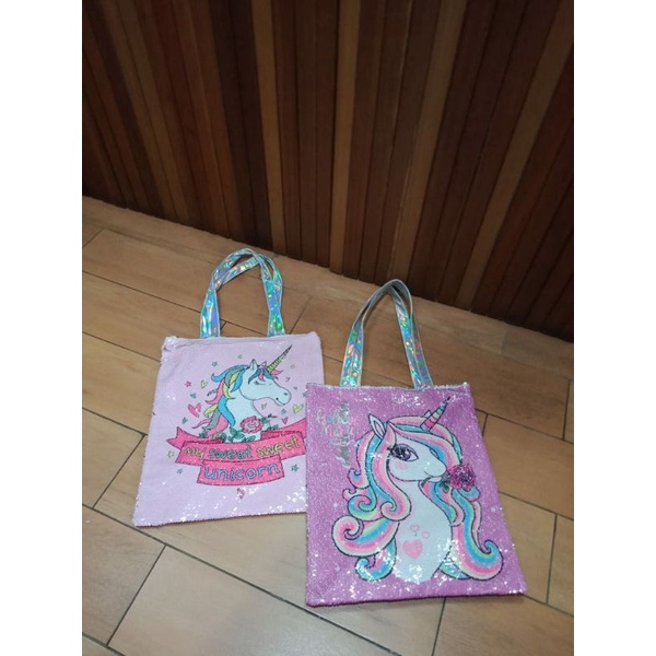 

Tas Tenteng Karakter