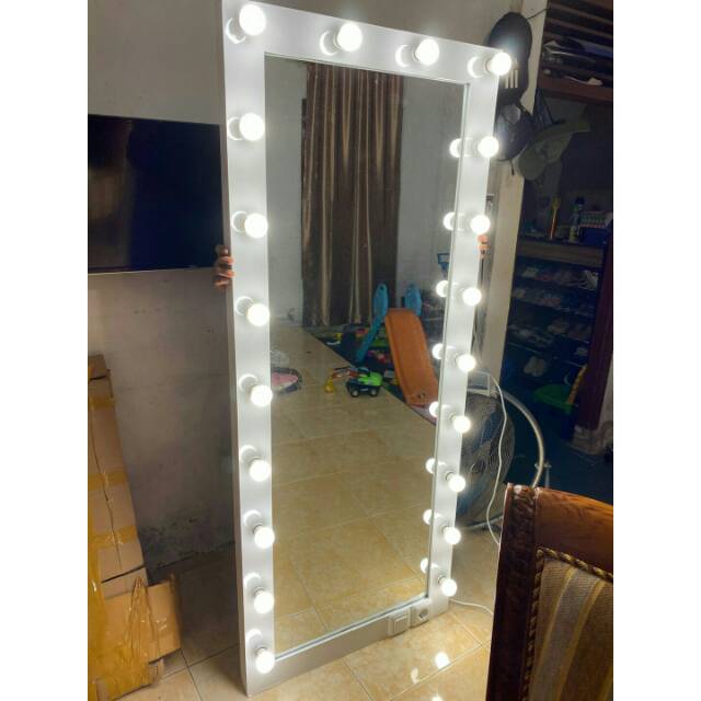 vanity mirror