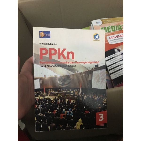 BUKU PAKET PPKN KELAS 12 XII GRAFINDO