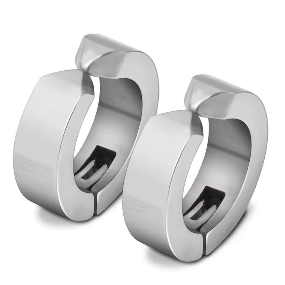 Anting Bentuk Hati Oval Geometris Pentagonal Bahan Titanium Steel Gaya Korea