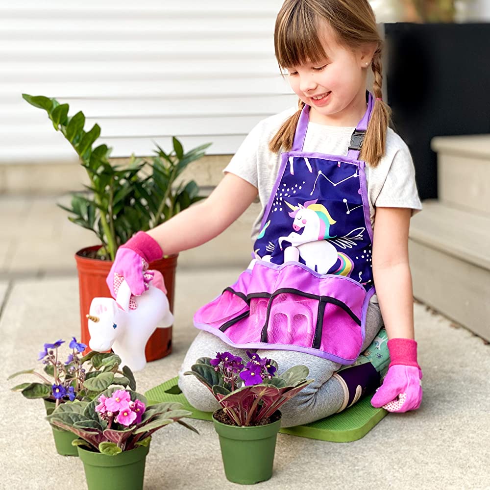 Mainan Edukasi Anak Kostum Tukang Kebun. Profesi Gardening Unicorn Set