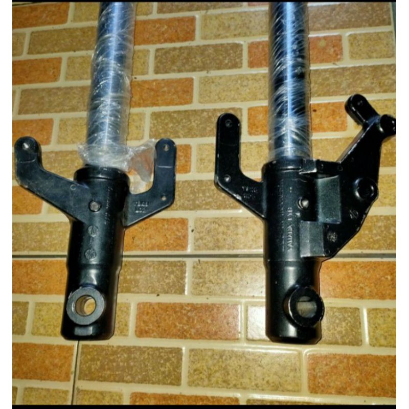 as shockbreaker depan as USD kanan kiri R15 new V3 asli original.