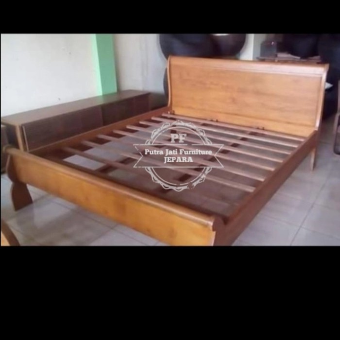 Tempat tidur dipan minimalis ukuran 180cm kayu jati