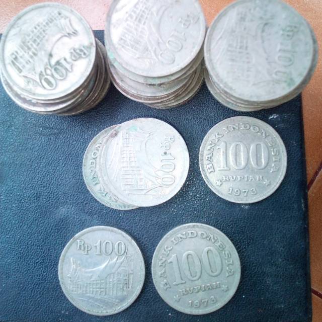 Uang kuno 100 Rp tahun 1973
