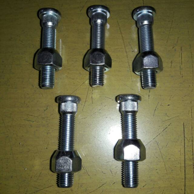 Baut roda kijang/Hartop/Panther/Inova/Avanza/Xenia DLL...panjang 7cm seluruhan