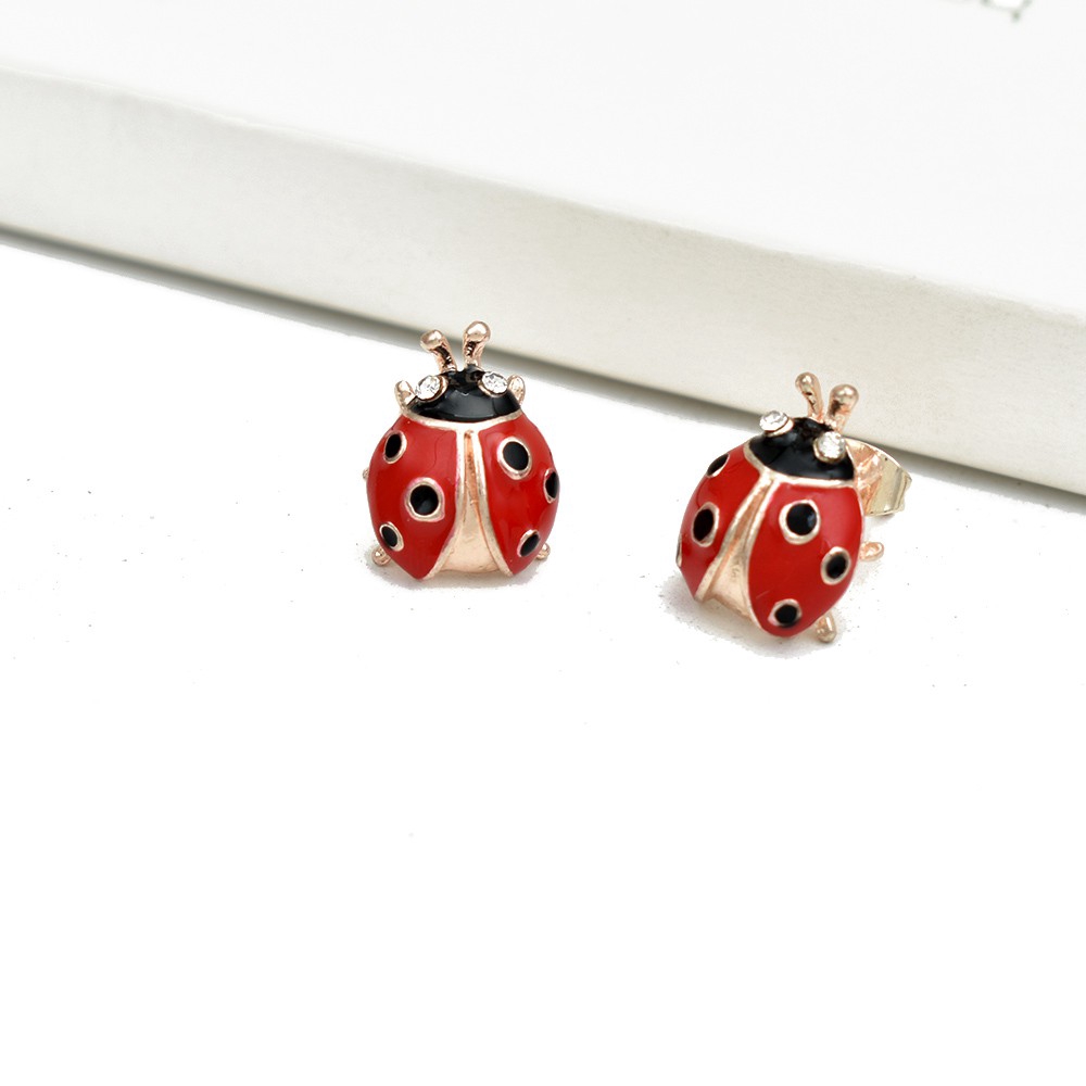 Anting Stud Enamel Bentuk Kumbang Warna Merah Untuk Wanita