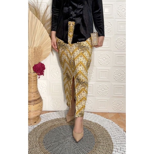 Rok span batik belah depan/ Rok kamen batik/rok belah pramugari