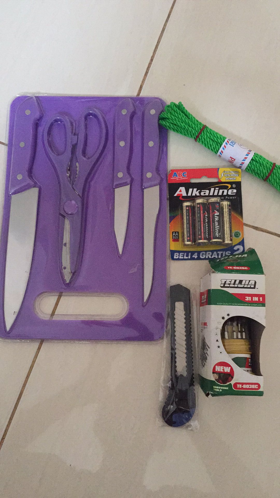 Pisau Set + Telenan Warna Cerah 5 In 1