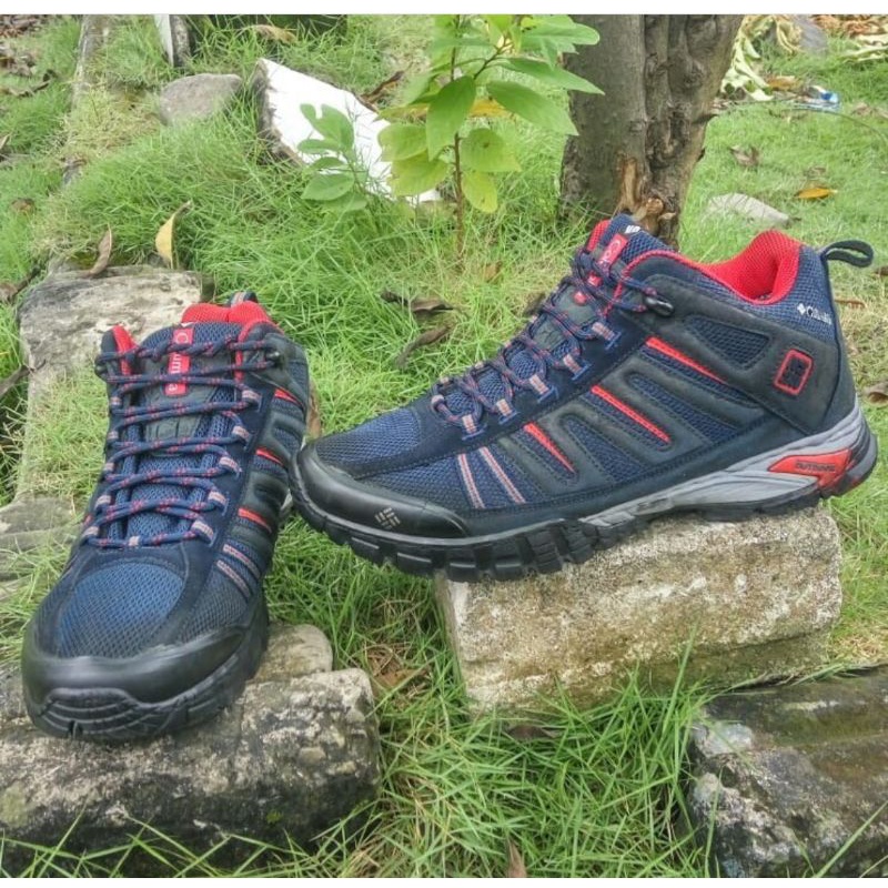 Sepatu COLUMBIA SECOND