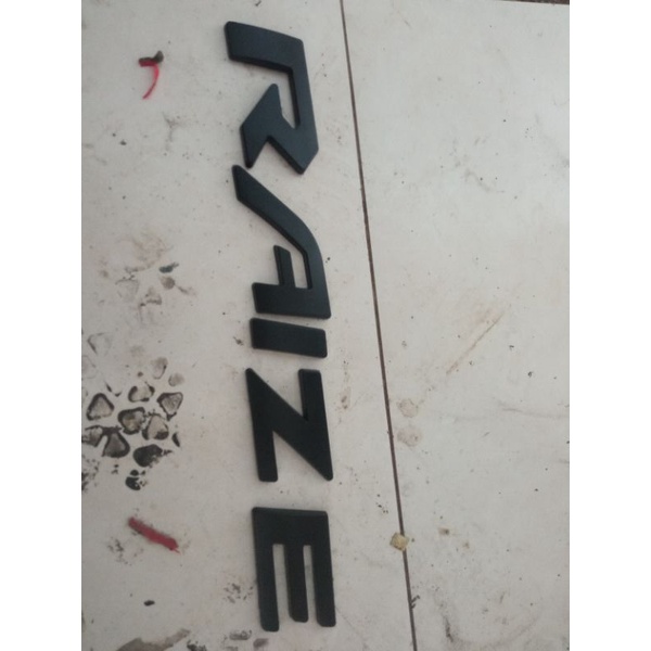 EMBLEM RAIZE LOGO RAIZE TULISAN RAIZE HITAM DOFF