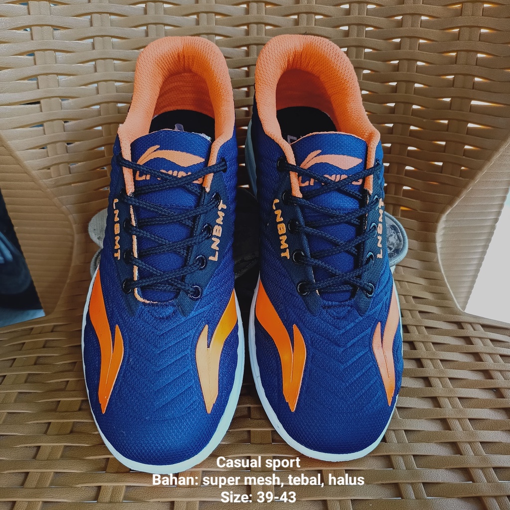 Sepatu Badminton Lining Navy Biru Pria Wanita Sepatu Olahraga