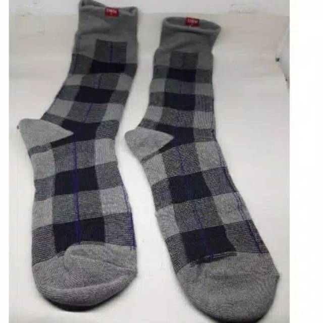 Kaos kaki edwin asli