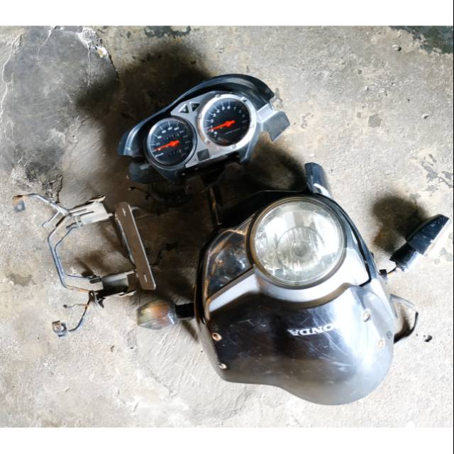 Lampu depan pece set Spidometer Tiger revolution ori