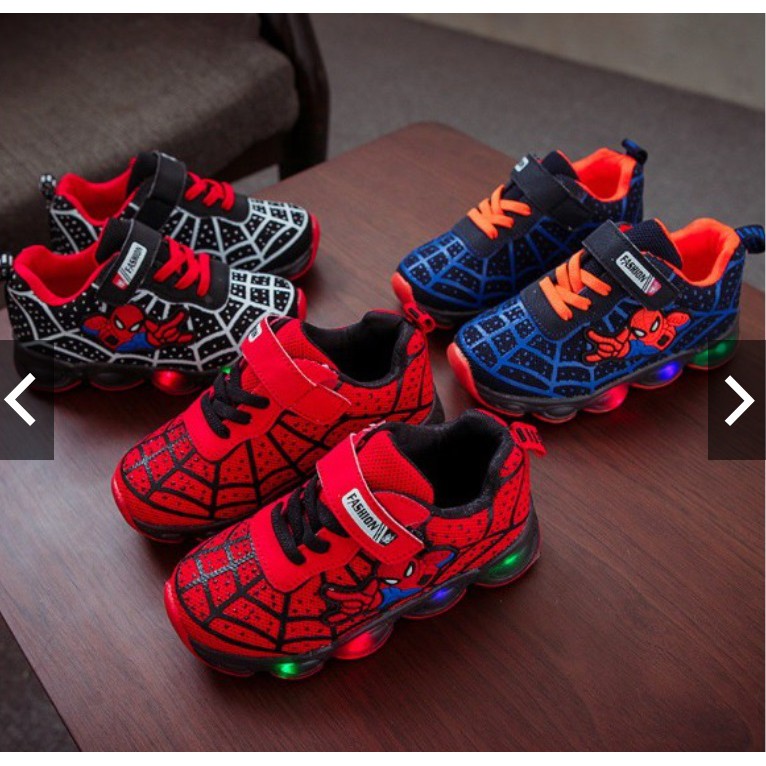 Sepatu Spiderman LED Sneakers Kids Shoes dengan Lampu LED Sepatu Anak