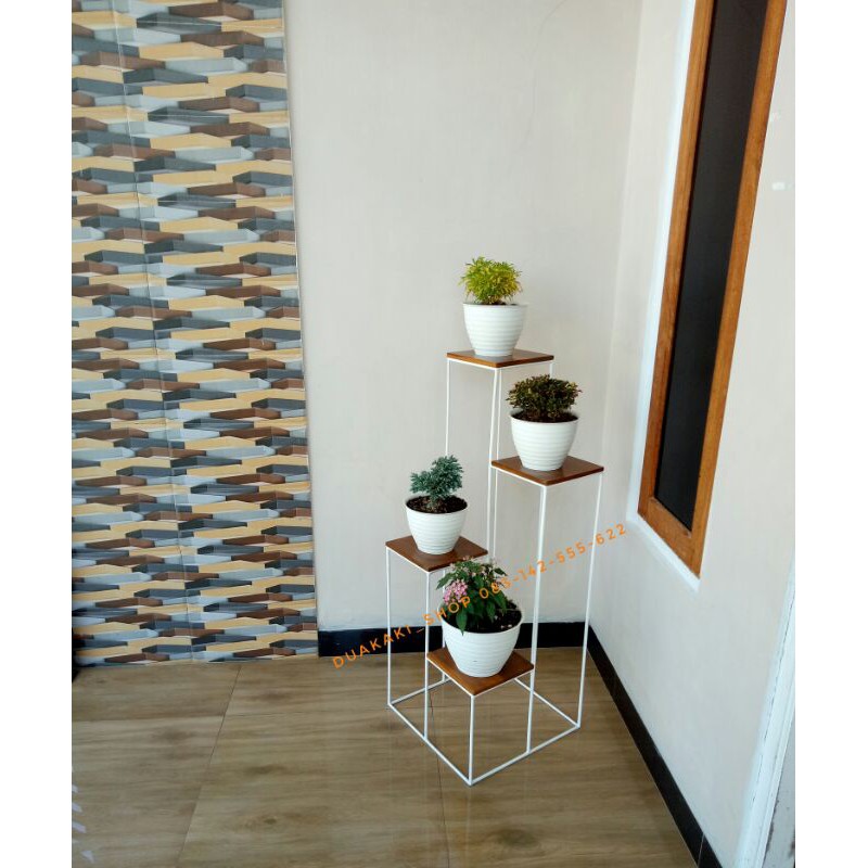 Rak Pot Besi - Rak Bunga Besi - Rak Tanaman Alas tatakan kayu 4 susun