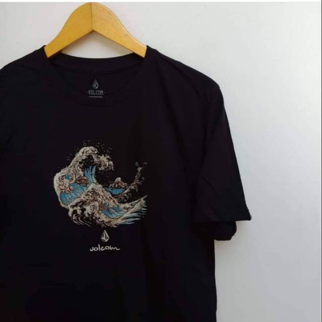 KAOS SURFING BM ORI HIGH QUALITY VOLCOM