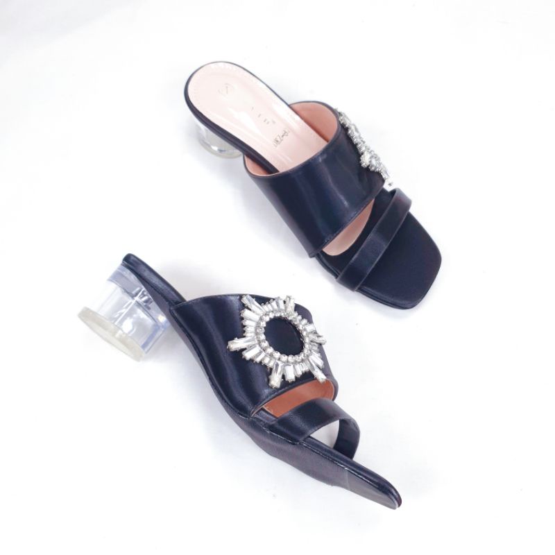 Norvid DK87 Double Strap Heels Diamond