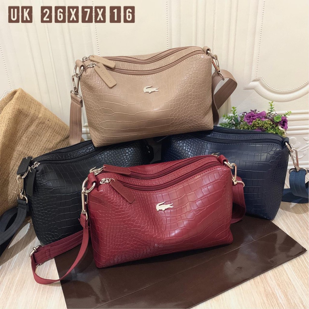 Tas Selempang Lacoste, Bahan Croco