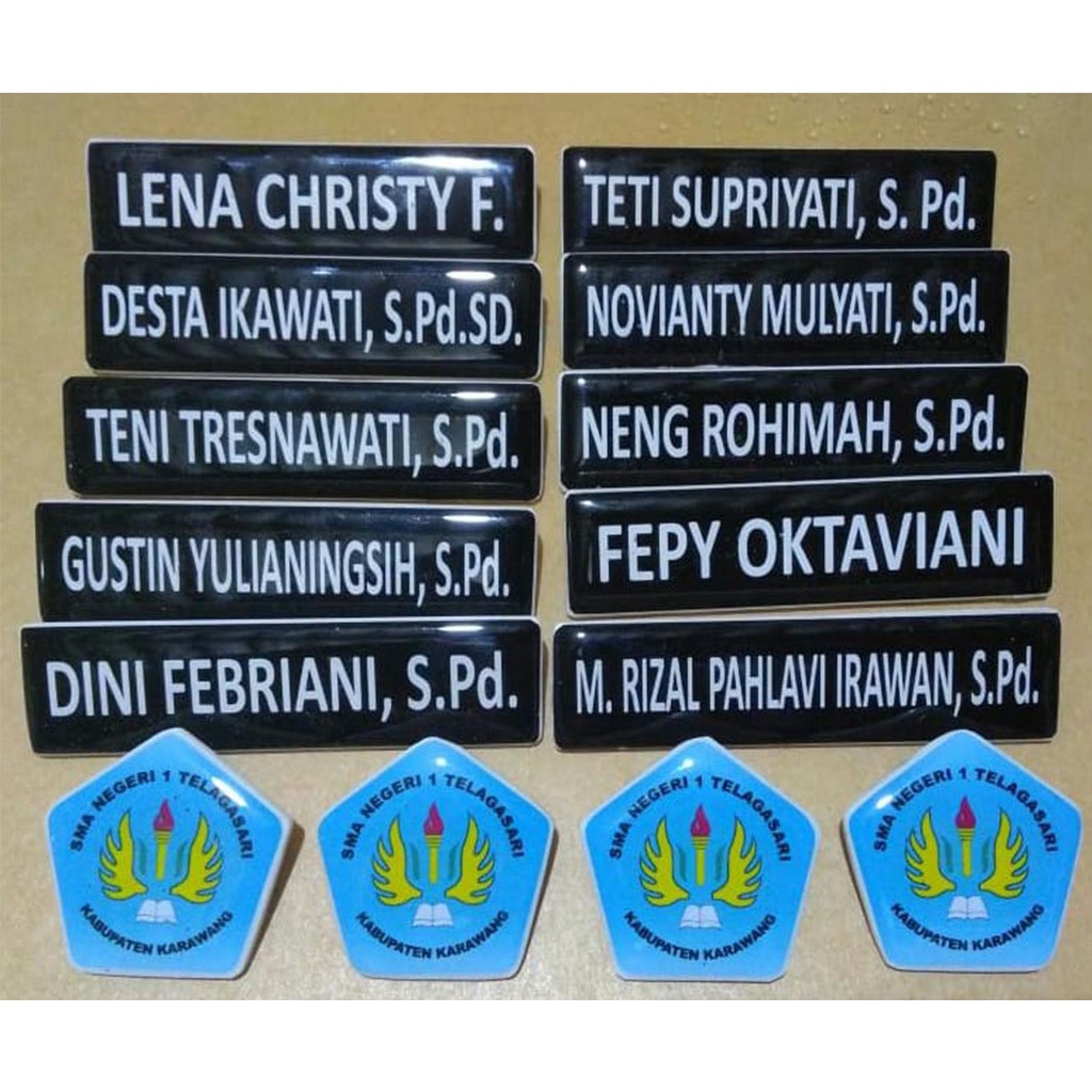 

NAME TAG / PAPAN NAMA AKRILIK + RESIN PENITI BAZZART
