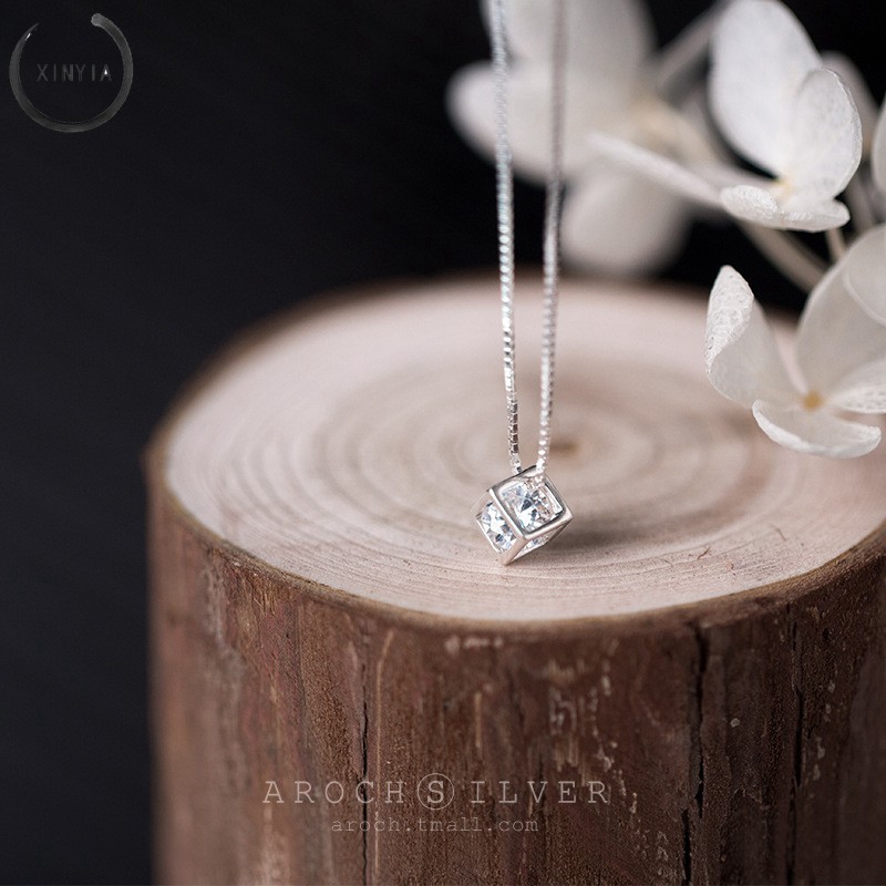 Kalung Alloy Anti Karat Crystal Rantai dengan Liontin Batu Zircon Bentuk Kotak untuk Wanita