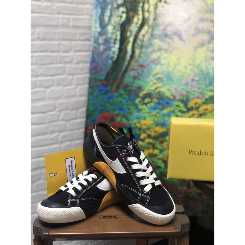 Sepatu compass Fr2 v2 Low Size 41 Retail