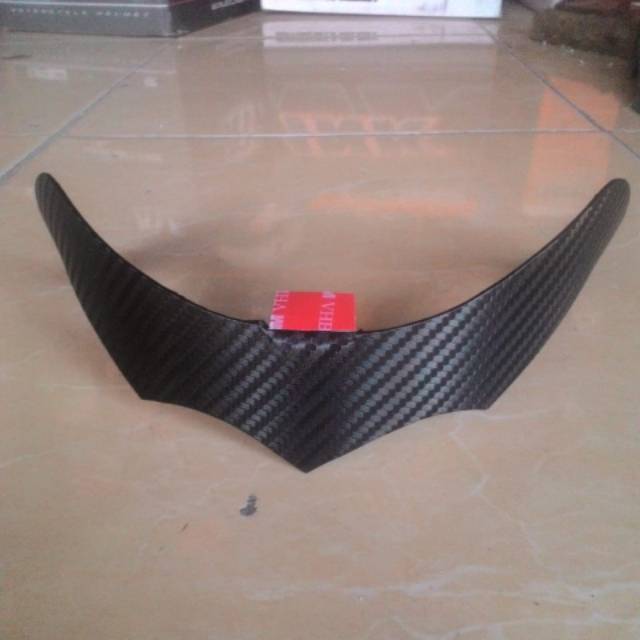 

Spoiler kyt rc7,carbone,free double tape 3m