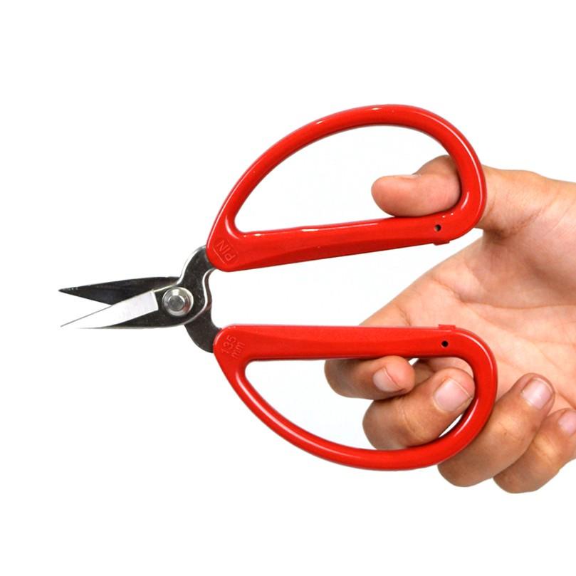 

Gunting Kodok Potong Kain Bahan Kulit Ujung Kecil PIN 5553 Best Seller