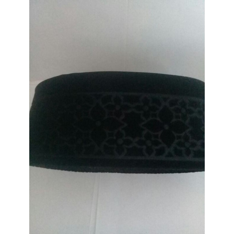 Songkok/peci hitam motif laser