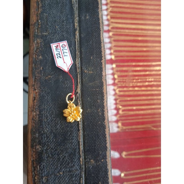 liontin emas 22 karat