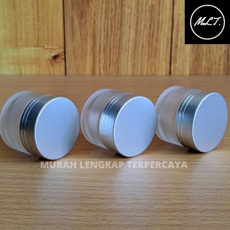 POT KOSMETIK KACA 15GR / POT CREAM 15GR KACA FROSTED /WADAH CREAM KACA 15 GRAM FROSTED SILVER / POT CREAM FROSTER 15 GR LIS SILVER TUTUP SILVER POTCREAM FROSTED KACA