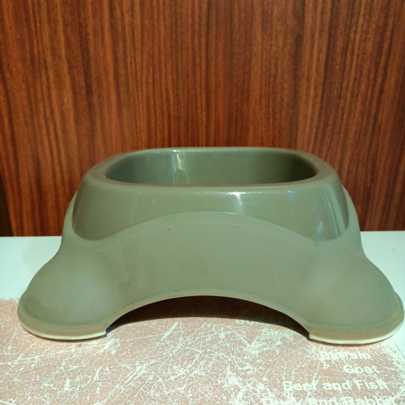 M-Pets Plastic Bowl 2300ml Anti Slip / Tempat Makan Dan Minum