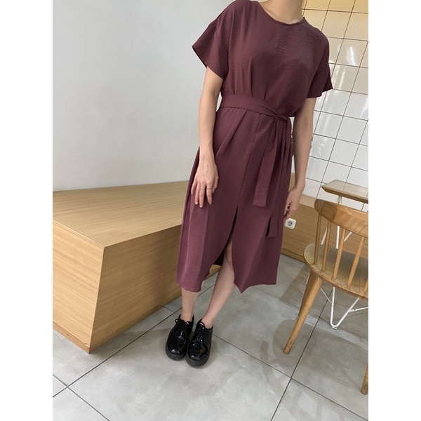 New basic dress with belt