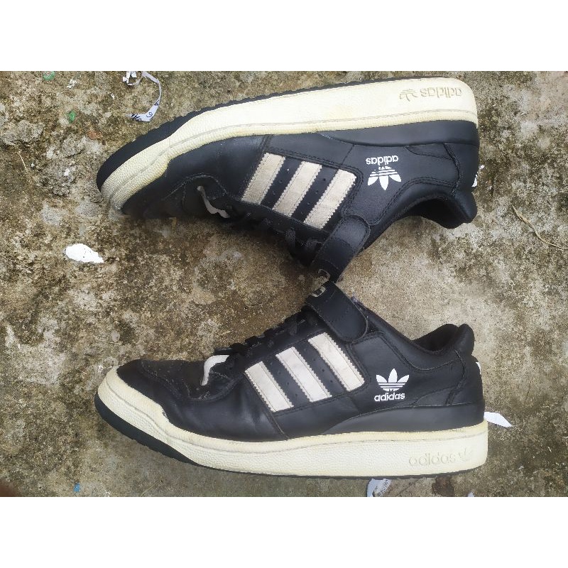 Sepatu Adidas Forum Low (Second/Bekas)