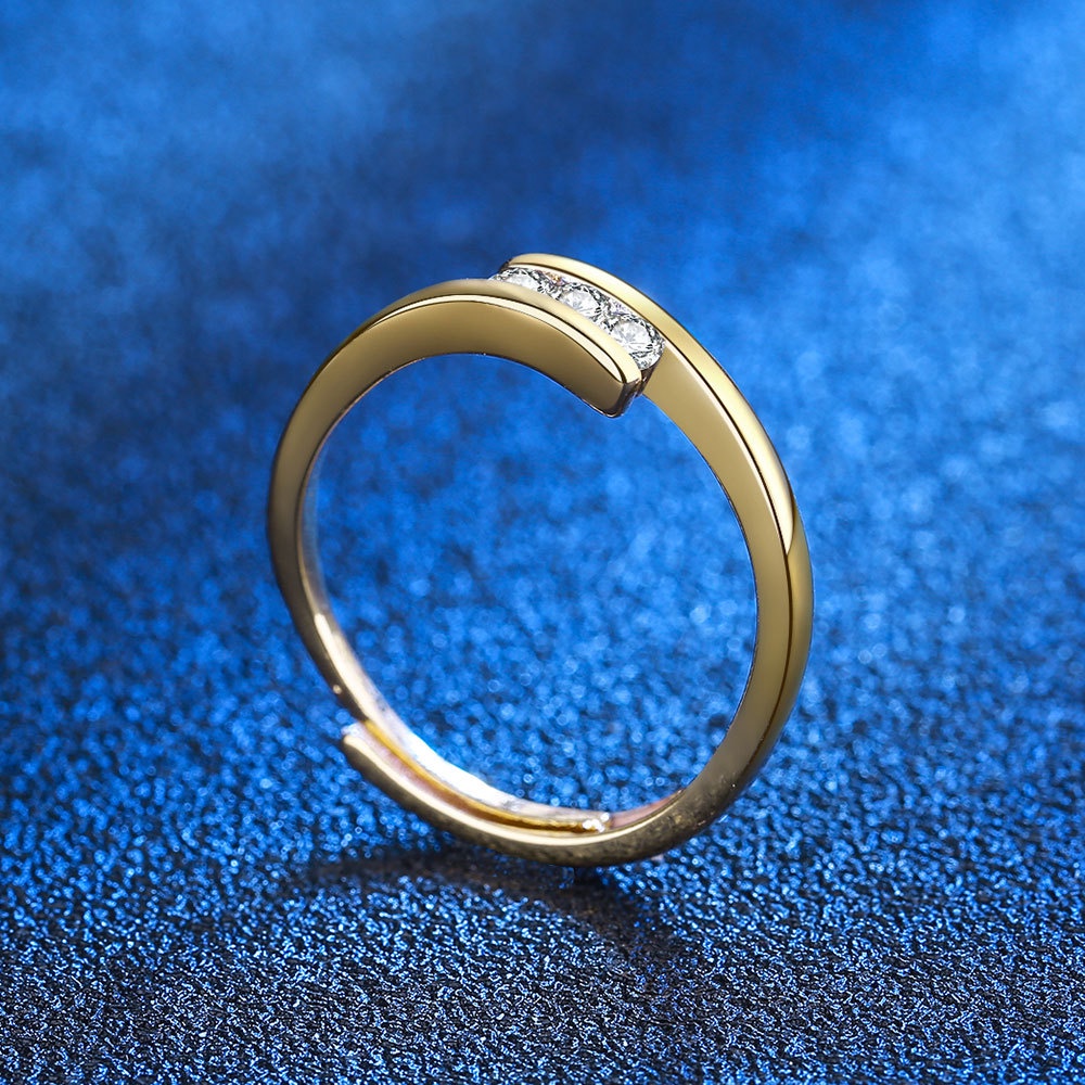 Cincin Wanita Bahan Titanium Steel Warna Gold Hias Kristal / Berlian Gaya Simple Adjustable Untuk Pernikahan
