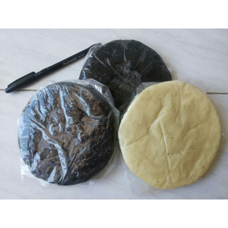 

Roti Pizza Mini Black 14cm | Based Pizza Kecil Hitam