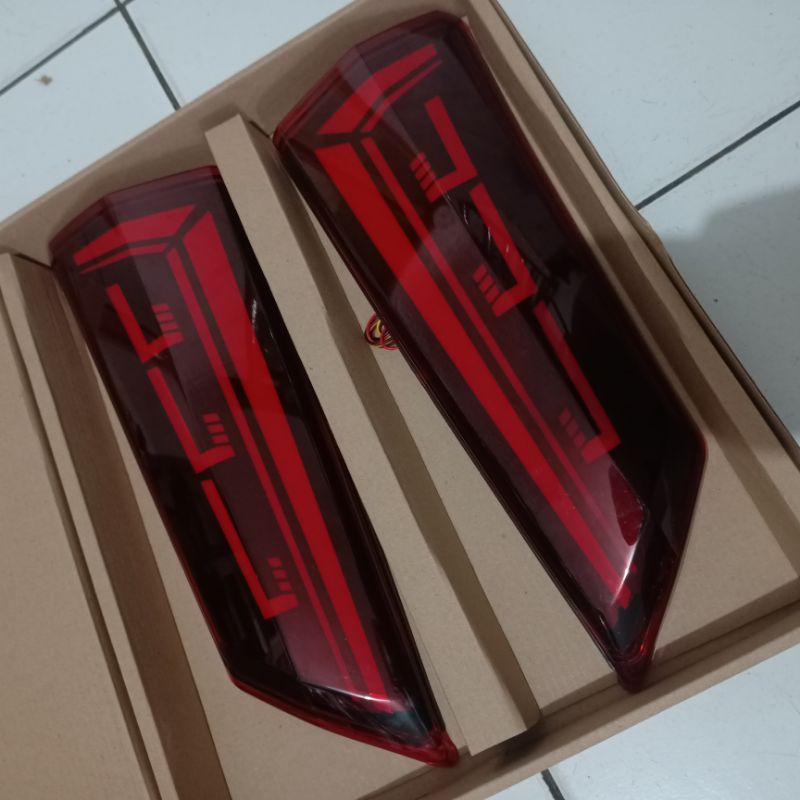 Lampu Reflektor bagasi belakang mobil Toyota Calya Daihatsu Sigra Tipe C