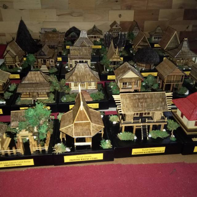  Miniatur  Rumah Adat khas  Indonesia  Shopee Indonesia 