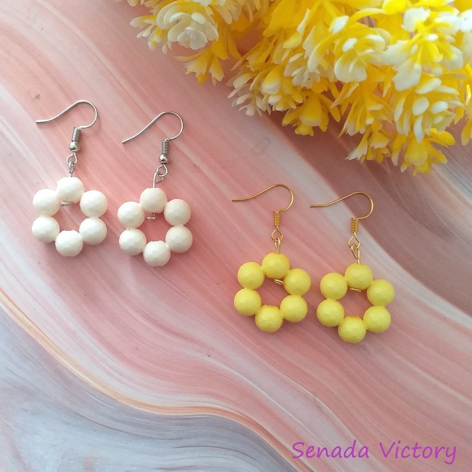 Senada Victory Anting Motif Bunga Bulat Aksesoris Wanita SVA301