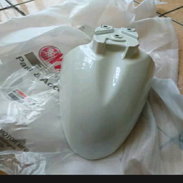 spakbor depan fino fi 125 bj8 putih original yamaha