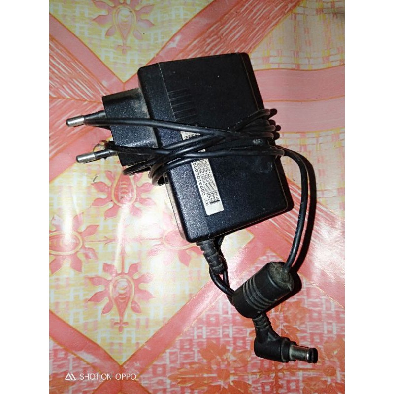 ADAPTOR TV LED 19V