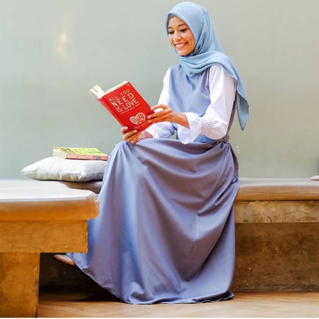 Adawiyah Riwan kolaborasi Gamis Wanita Terbaru Cantik