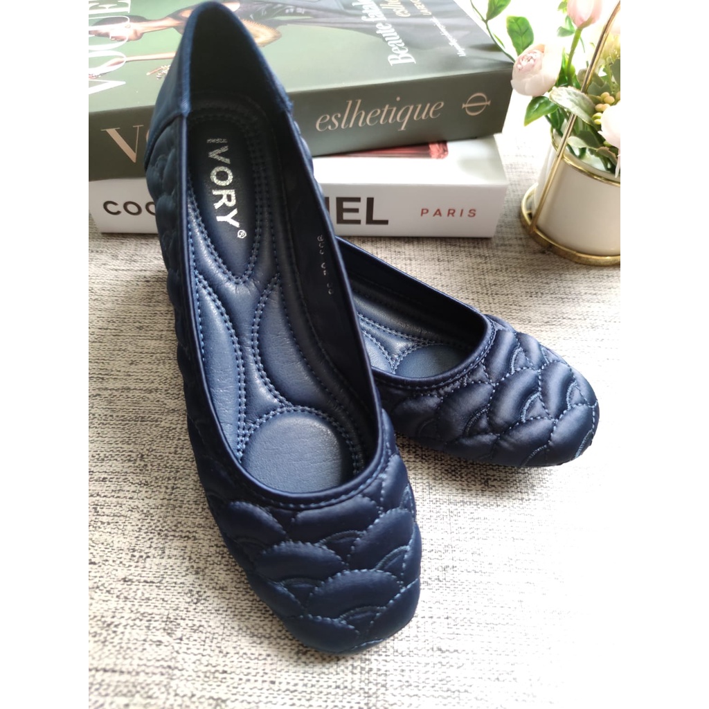 IVORY Sepatu Flat Wanita Satin Import 993-C2