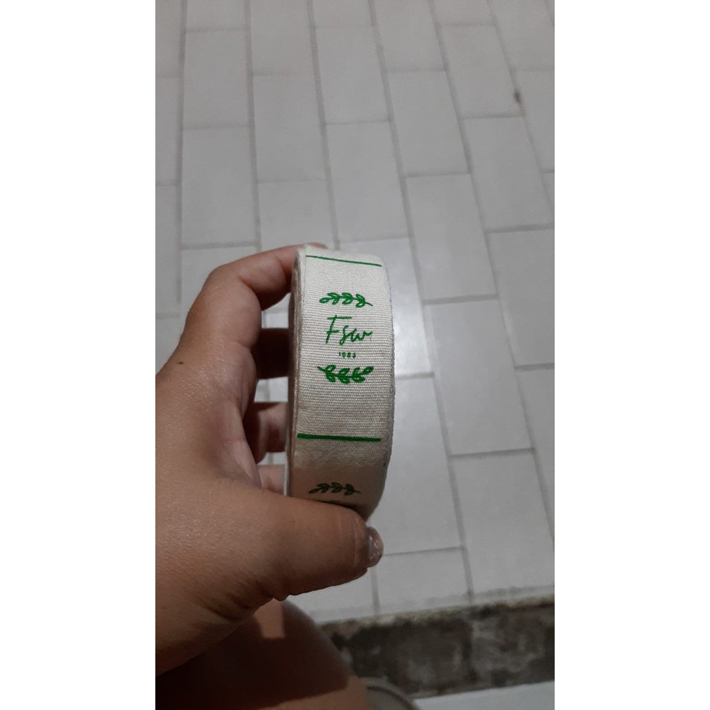 

Label Hijab / Label Baju / Label Masker Katun 3 Cm1 Roll Cream