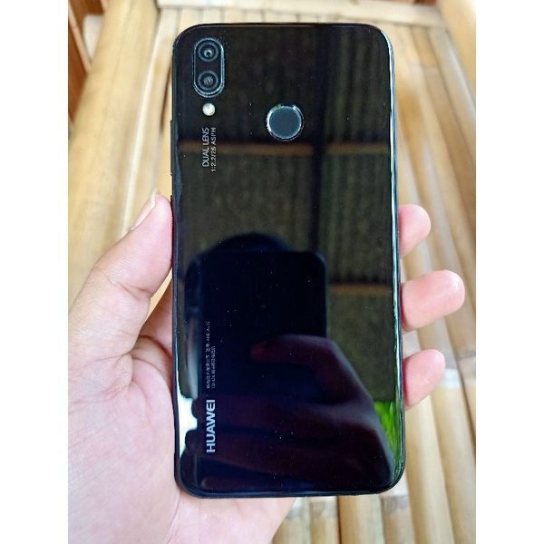 huawei p20 lite 4/64 like new (hp only)