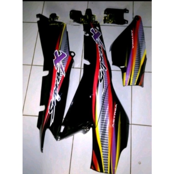 cover bodi samping Supra x lama plus strping